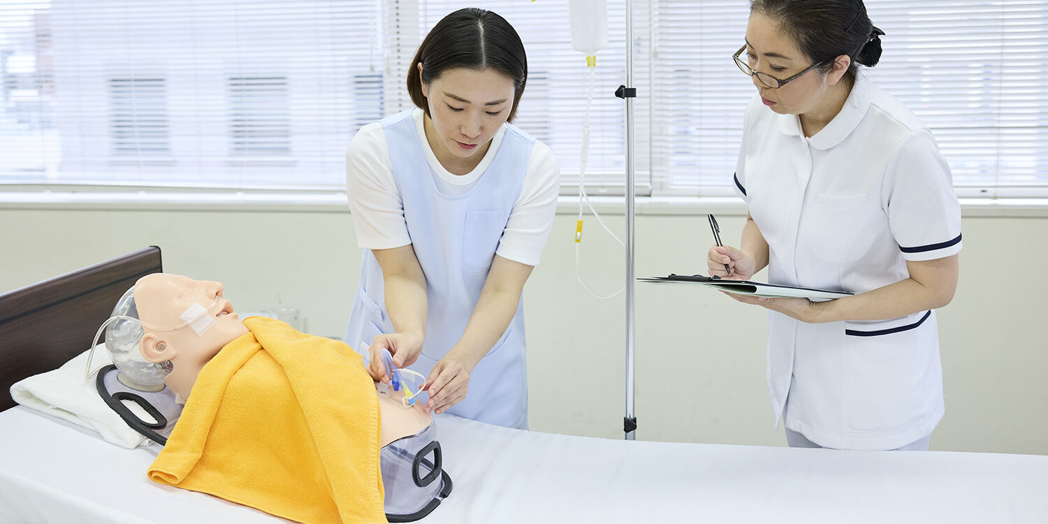 医療介護福祉士とは？キャリアアップを目指すための資格講座の種類と選び方
